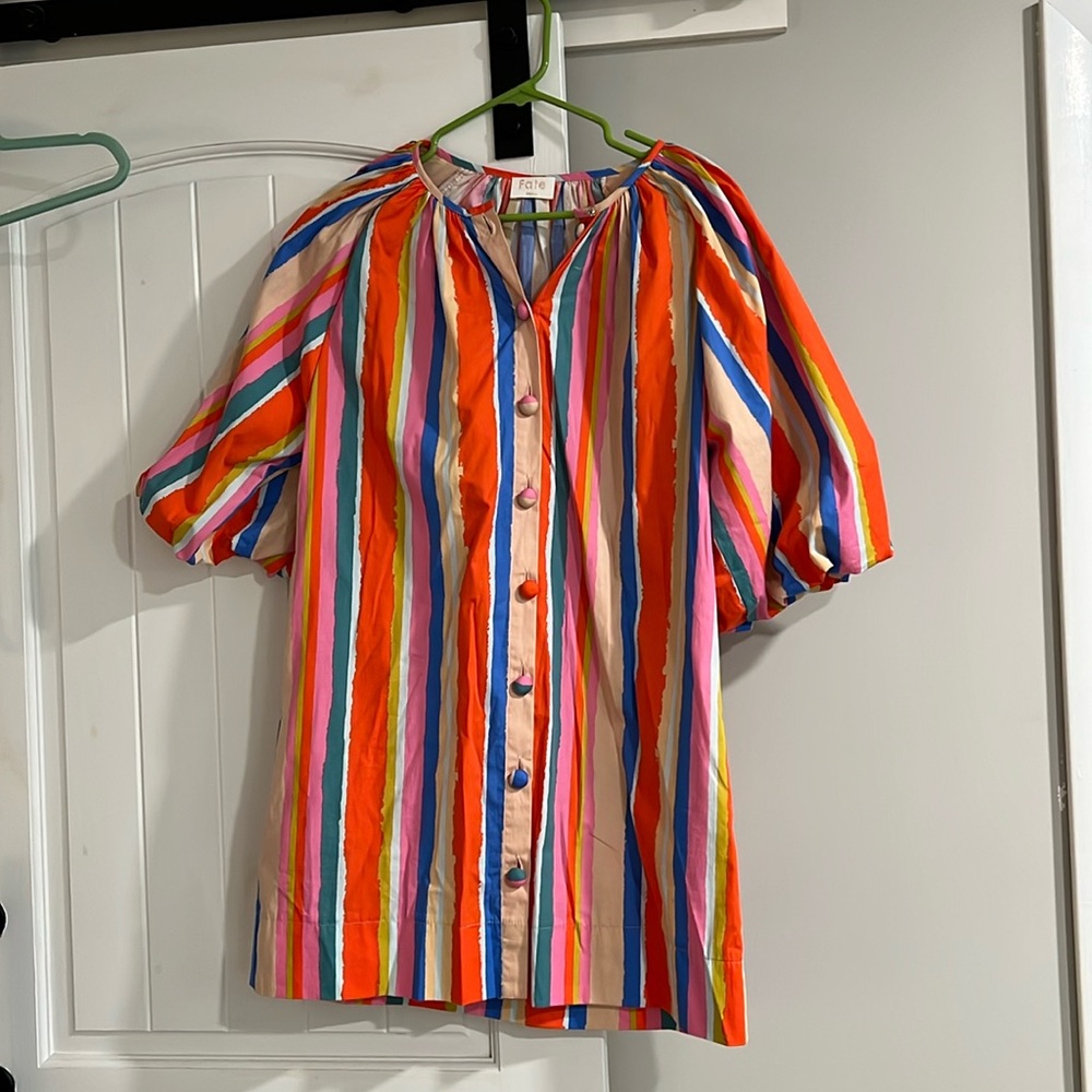NWOT Fate size small puff sleeve multicolor dress